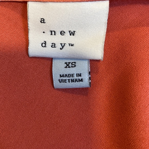 Slip dress - cleaning out my closet - Picture 4 of 6